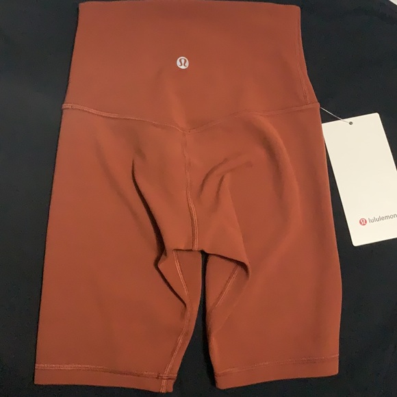 Lulu align short 8” - Picture 6 of 9